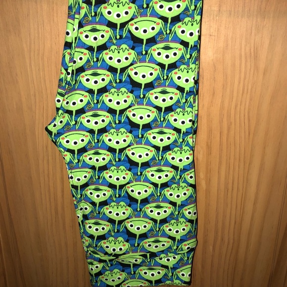 LuLaRoe Pants - ❌SOLD❌ NWT OS LLR Toy Story Alien Print Leggings